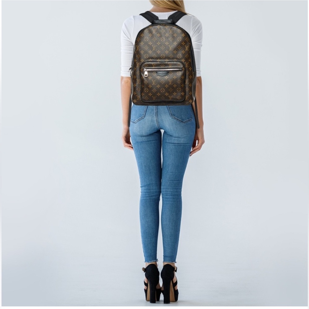 Louis Vuitton
Josh Backpack Macassar Monogram Canvas
Unisex 🤍